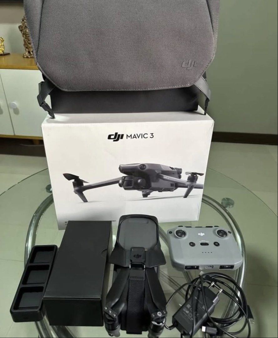 DJI Drone (Category: Drones) located in Manila. Submitted by bossprimeproperties (Listing ID 1457951824, Image 2). Description: Dji mavic 3 . Never been used . new ₱110k negotiable .