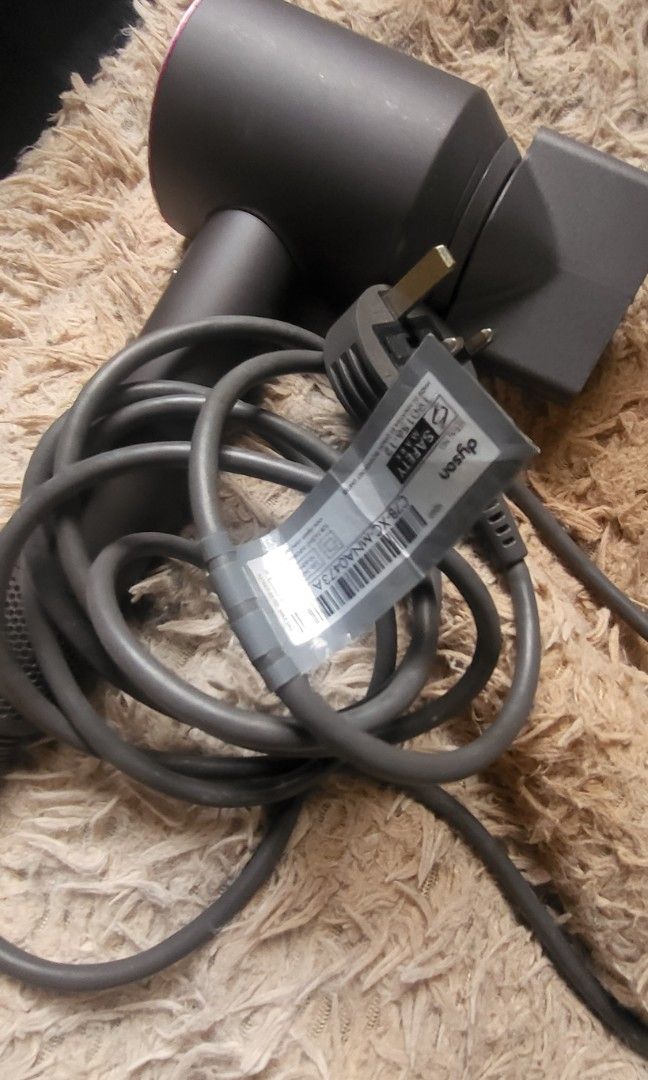 Dyson blower original (Category: Hair) located in Manila. Submitted by bayucancri64041 (Listing ID 1458034775, Image 1). Description: .