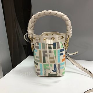 （分類：）位於 。 由 smip_bag 提交（商品編號 1457989088，圖片 1）。簡介： 。