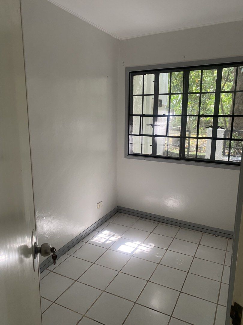 For rent Ayala Alabang 4b 3tb (Category: House & Lot) located in Muntinlupa City. Submitted by shoebizzness (Listing ID 1457927504, Image 3). Description: Aav house and lot for rent 84 square 3 bedroom plus office No maid room 3 tb all new renovated Fa 150 sqm Dedicated 1 parking slot Located at Luzon drive walking to ATC.