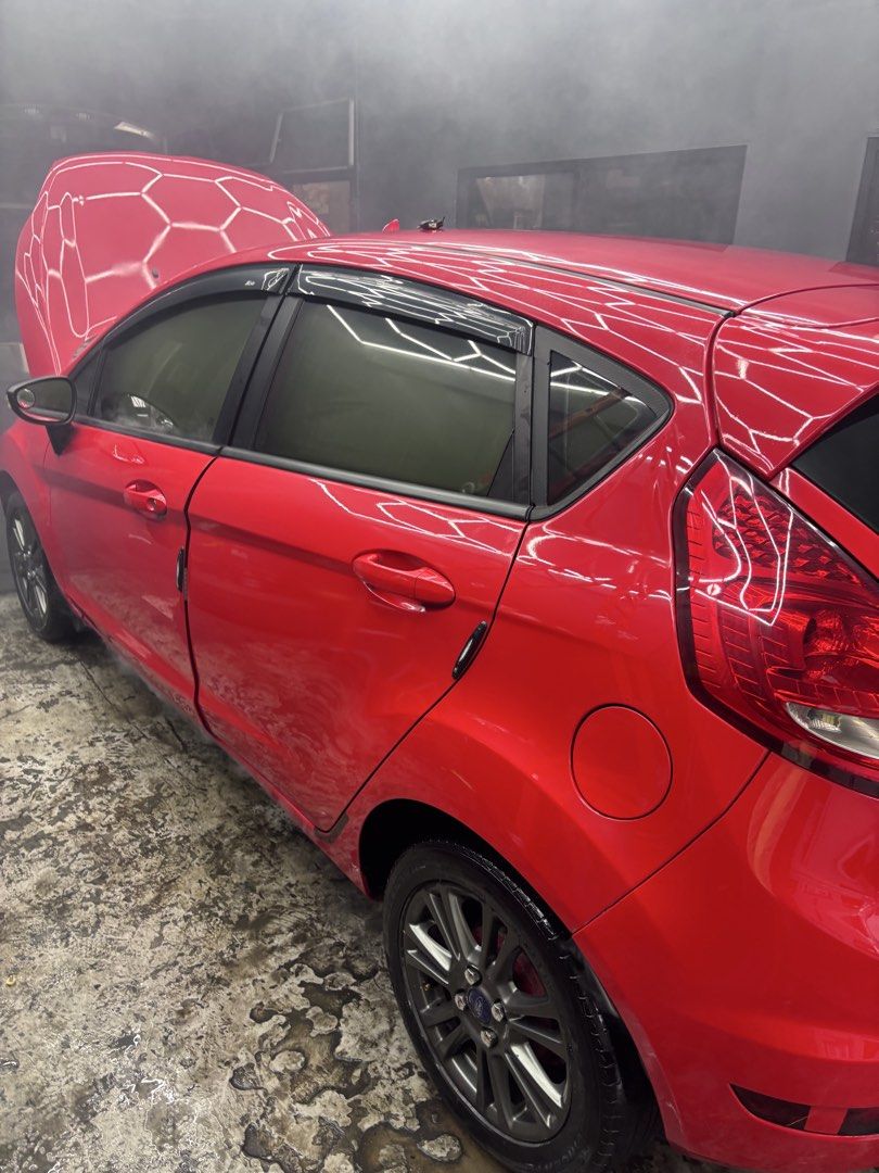 Ford Fiesta (M) (Category: Used Cars) located in Manila. Submitted by samfin46 (Listing ID 1457927700, Image 1). Description: Sale ford feista 1.4 manual good condition new shock front nyo Ball join coold aircon new register ngayon sept.