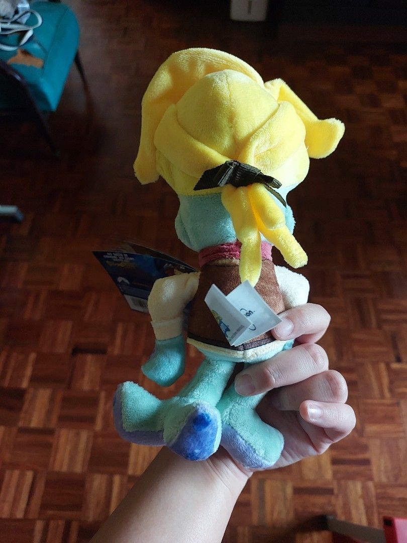 Funko Spongebob Squarepants Bikini Bottom Glow Pals Squidward Plush (Category: Plushies & Soft Toys) located in Manila. Submitted by newdeer.eaa070 (Listing ID 1457970813, Image 2). Description: - Funko Bikini Bottom Glow Pals Squidward Plush - Features glow-in-the-dark capability - Comes with original tags - Ideal for fans of Spongebob Squarepants.
