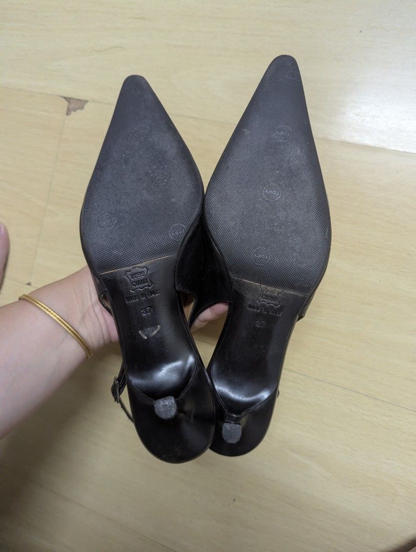 Giuseppe Zanotti Black Leather Slingback Heels Size 37 (Category: Heels) located in Taguig. Submitted by hlco13 (Listing ID 1458049660, Image 3). Description: - Brand: Giuseppe Zanotti Design - Type: Slingback Heels - Material: Black Leather - Design: Pointed Toe - Size: 37 - Origin: Made in Italy.