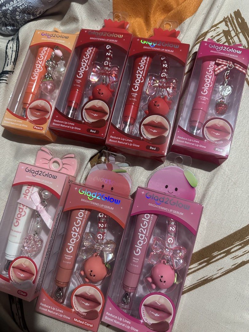 Glad2Glow Lip Serum (Category: Makeup) located in Cainta. Submitted by gabbyyelleee (Listing ID 1457971766, Image 2). Description: 180 each 1k take all (7).