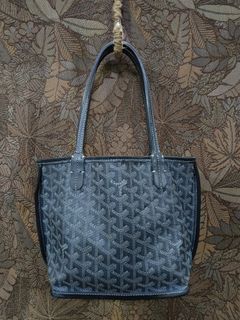 (Category: ) located in . Submitted by azizahthriftshop (Listing ID 1457971273, Image 1). Description: .