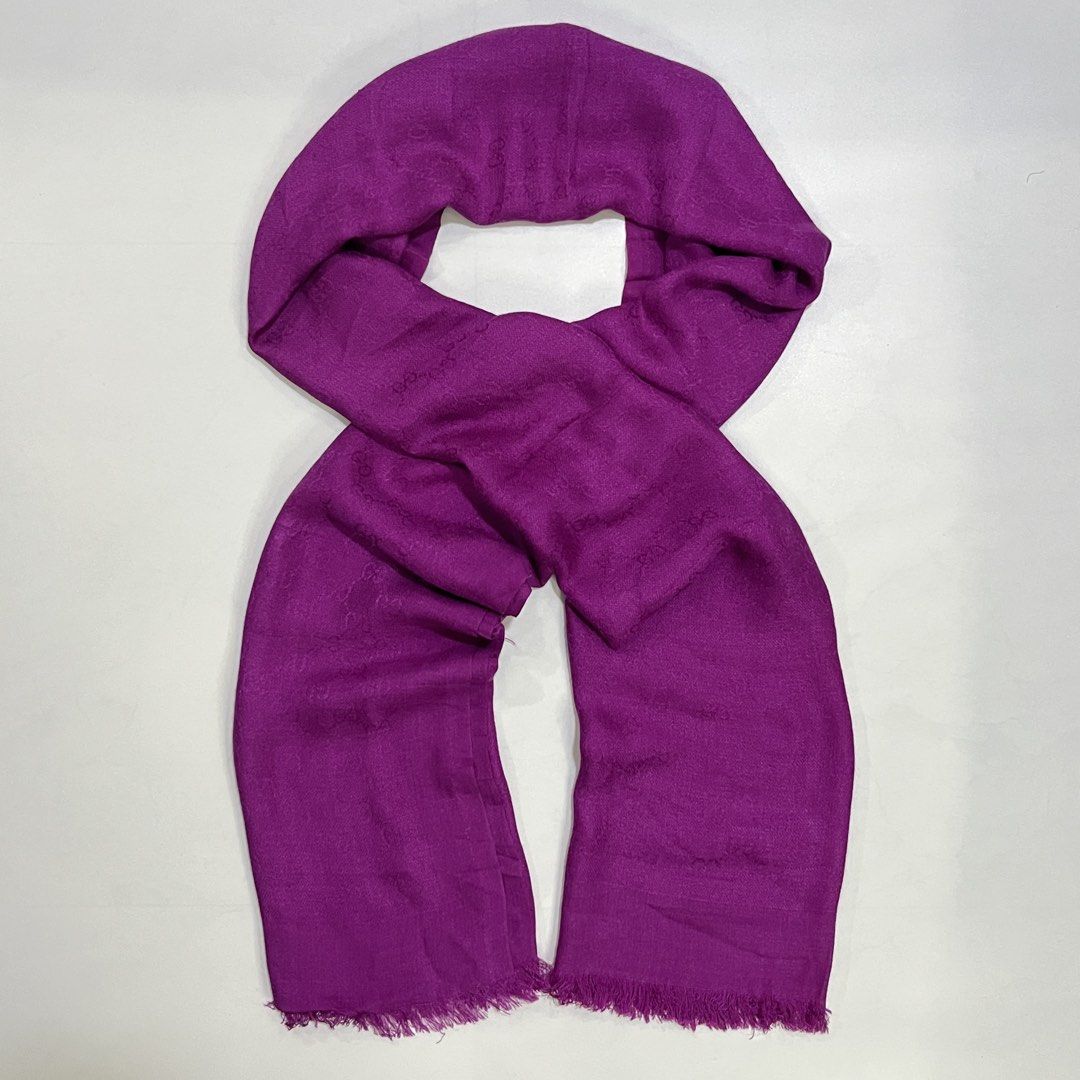 GUCCI JACQUARD FRINGE SCARF (Category: Luxury Accessories) located in Bacolod City. Submitted by the.finest (Listing ID 1458058238, Image 2). Description: Gucci GG Jacquard Fringe Scarf Size: Large Condition: 9/10 6,000+shipping fee.