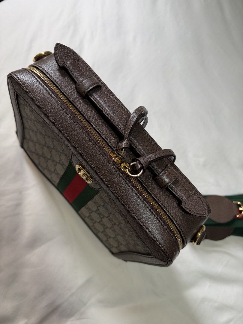 Gucci Ophidia GG Square Satchel Small (Category: Luxury Bags & Wallets) located in Bacoor. Submitted by umsph (Listing ID 1457966261, Image 3). Description: Gucci Ophidia GG Small Satchel Condition: Like New Zipper is a bit stiff Price is negotiable! Meet up in Alabang, Makati or BGC.
