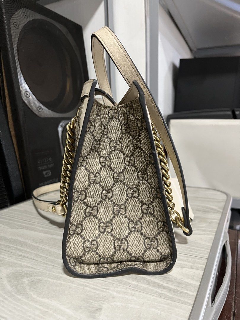 Gucci pre owned padlock gg supreme (Category: Luxury Bags & Wallets) located in Bacolod City. Submitted by hanap_ukay_540 (Listing ID 1457931765, Image 3). Description: Gucci GG Supreme shoulder bag Check each photo to see the details Location bacolod city negros occ First to pay yours Unli vc or vouch for smooth and safety transactions Dm me if interested Price: 11800 or best offer.