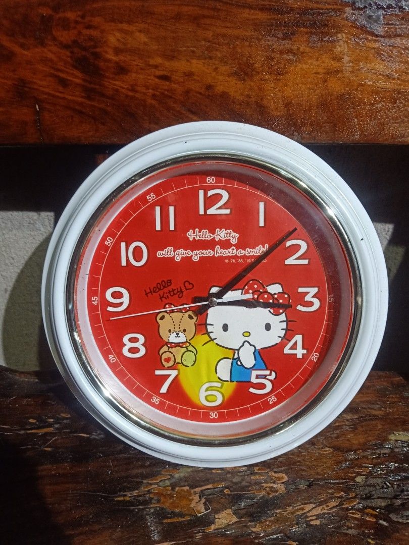 Hello kitty clock (Category: Clocks) located in Las Pinas. Submitted by the_recycle_shop (Listing ID 1458016253, Image 1). Description: Good working condition.