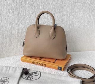 （分類：）位於 。 由 bellize.luxury 提交（商品編號 1458077019，圖片 1）。簡介： 。