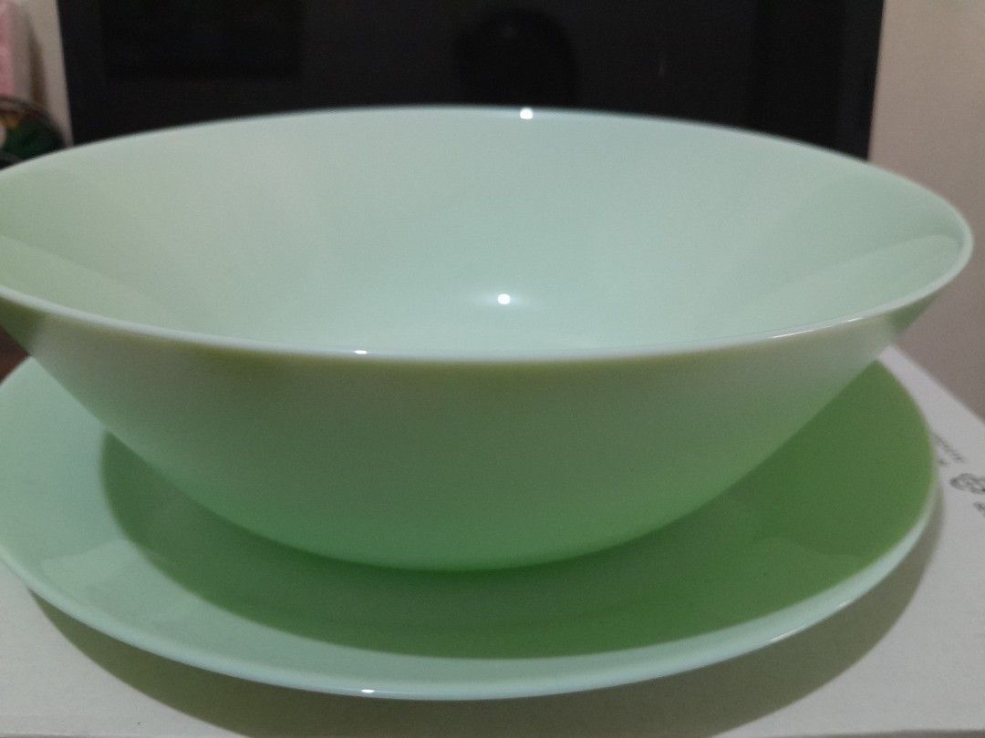 Ikea Plate and Large Bowl (set) (Category: Dinnerware & Cutlery) located in Makati City. Submitted by mylynmylyn (Listing ID 1457974745, Image 1). Description: large serving bowl plate area-Palaman Makati.