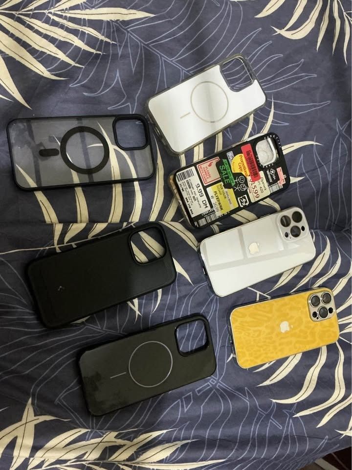 IPHONE 16 PRO MAX CASE / SPIGEN (Category: Cases & Sleeves) located in Manila. Submitted by nicolebadi33044 (Listing ID 1457925589, Image 3). Description: - Brand: Spigen - Compatible with: iPhone 16 Pro Max - Color: Black - Material: Durable construction - Features: Protective design, sleek look - Condition: New FOR TAKE ALL OTHER CASES ARE ALSO PREMIUM PM.
