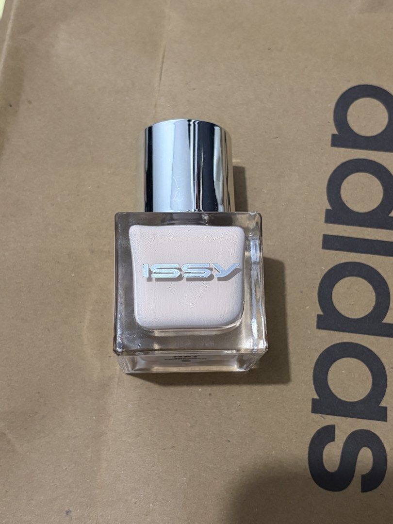 ISSY Active Foundation NF1 (Category: Makeup) located in Guagua. Submitted by giorje.and.maria (Listing ID 1458034129, Image 1). Description: - Issy Active Foundation - Shade: NF1 (PG02) - Size: 30ml / 1.01 fl oz - Ideal for everyday wear - Reason for selling: No longer used.
