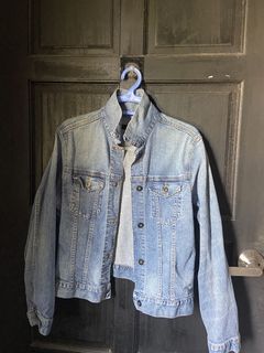 (Category: ) located in . Submitted by preloved545 (Listing ID 1458023132, Image 1). Description: .