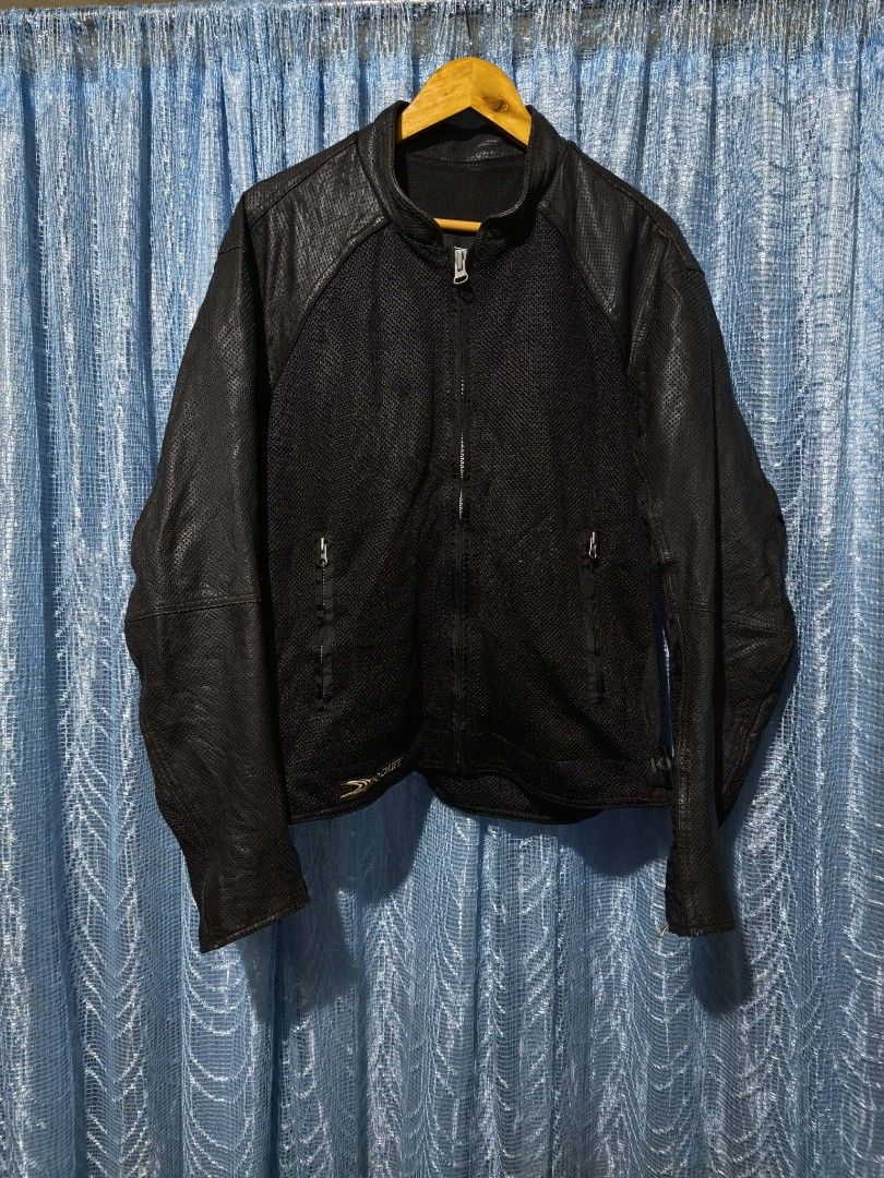 Joe Rocket Riding Jacket (Category: Coats, Jackets and Outerwear) located in Tayug. Submitted by pabilidamitngpatay (Listing ID 1458075176, Image 1). Description: Joe Rocket Riding Jacket Durable Genuine Leather And Mesh Materials Xl on tag Pads Ready No flaws .