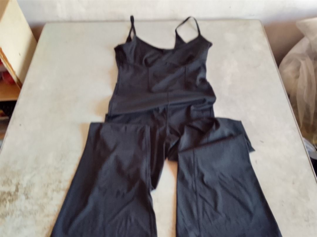 Jumpsuit US Joy Lab (Category: Jumpsuits) located in Los Banos. Submitted by mania-62906 (Listing ID 1457981822, Image 1). Description: Like new. Very good condition. Heavy duty material. US small black.