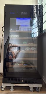 (Category: ) located in . Submitted by green.apple7 (Listing ID 1458043646, Image 1). Description: .