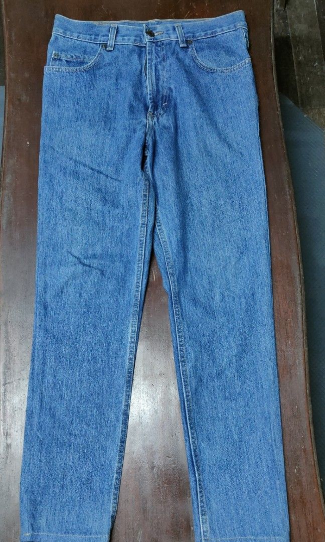 Kirkland Mid Wash Denim Jeans (Category: Jeans) located in Baguio. Submitted by migs_act (Listing ID 1458034946, Image 1). Description: FOR SALE: Kirkland Mid Wash Denim Jeans Price: ₱500 Size: Tagged 30×32 Waist: 16" Rise: 11.5" Outseam: 39" Hem: 6.25" Color: Mid Wash Fit: Slim Tapered Material: Heavy Denim Details: 5-pocket design, zip fly, heavy denim construction. Condition: 9.8/10 — Like New Payment: GCash or Bank Transfer Shipping: J&T PM f