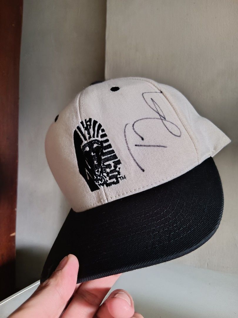 last kings og logo snapback hat (Category: Caps & Hats) located in Manila. Submitted by joriccc (Listing ID 1457960249, Image 2). Description: last kings og logo snapback hat 2tone good condition hard to find hat 2016 lastkings release date 3500 or best offer legit/authentic 100%.