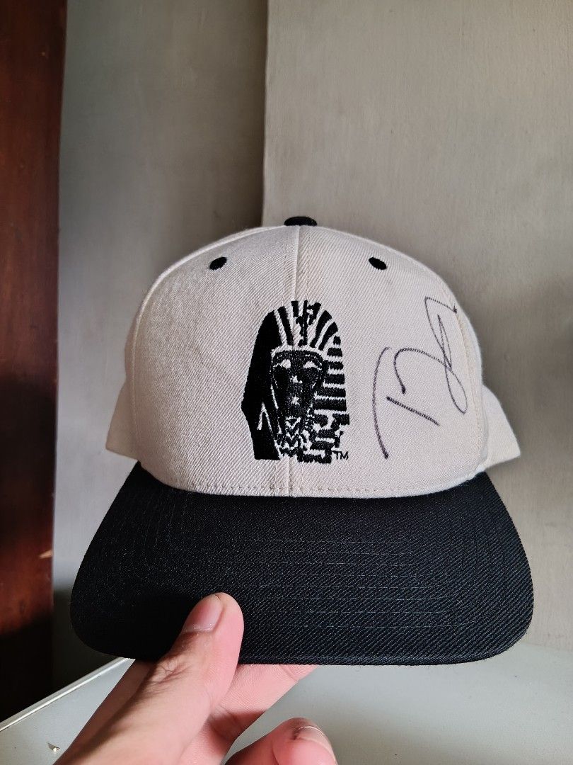 last kings og logo snapback hat (Category: Caps & Hats) located in Manila. Submitted by joriccc (Listing ID 1457960249, Image 1). Description: last kings og logo snapback hat 2tone good condition hard to find hat 2016 lastkings release date 3500 or best offer legit/authentic 100%.