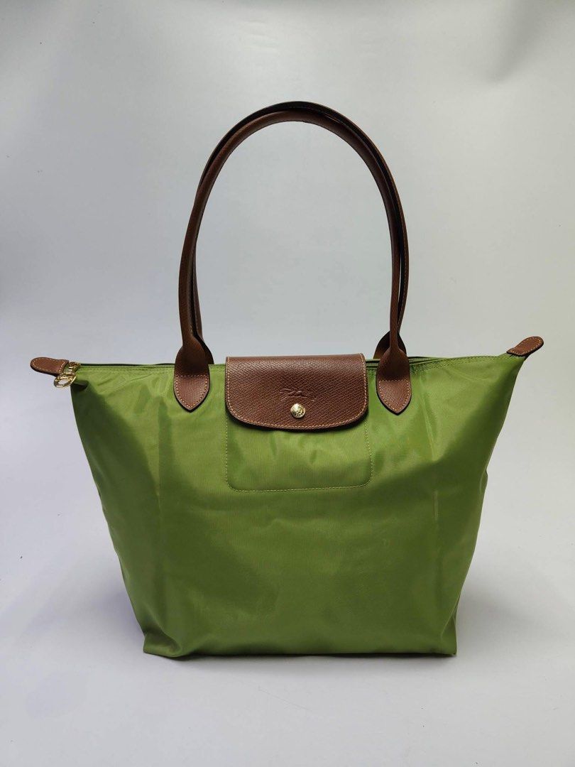 ❤️LC Classic Long Handle - Matcha (Category: Tote Bags) located in Quezon City. Submitted by asrcollections (Listing ID 1457905875, Image 1). Description: ❤️Classic Long Handle - Matcha/Lichen ✅MLH - 3000 ✅LLH - 3500 Onhand.