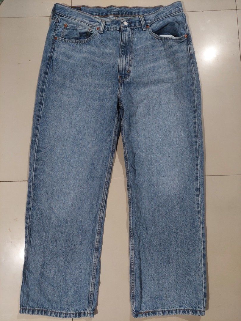 Levis 565 (Category: Activewear) located in Dinalupihan. Submitted by rack-808 (Listing ID 1457966883, Image 3). Description: Levis 565, 2024 36×42.