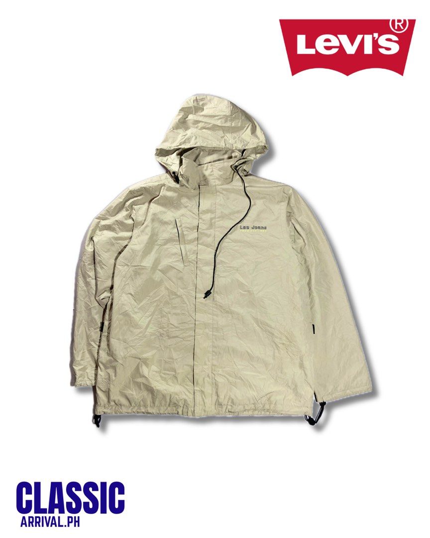 LEVI’S WINDBREAKER HOODIE (Category: Coats, Jackets and Outerwear) located in Navotas City. Submitted by classicarrival.ph (Listing ID 1458041075, Image 1). Description: Size: XL Best fit: XL Length: 29 Width: 24 Flaw: minimal stain EXCELLENT CONDITION⭐️ .