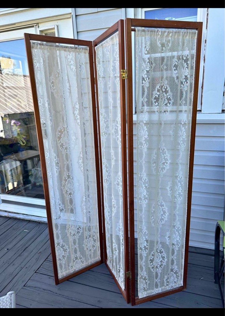 LOOKING FOR ROOM DIVIDER (Category: Other Home Furniture) located in Manila. Submitted by tak0bibi (Listing ID 1458093924, Image 2). Description: ❗️NOT SELLING ❗️ Looking for this kind of room divider - Can deliver to Manila / Laguna - Little to no flaws - Fixable flaws - Not too pricy - Will accept if just frame, no fabric - 3 to 4 panels - Min. 150cm HEIGHT #roomdivider #partition #antique #furniture #vintage.