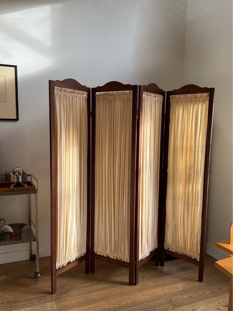 LOOKING FOR ROOM DIVIDER (Category: Other Home Furniture) located in Manila. Submitted by tak0bibi (Listing ID 1458093924, Image 1). Description: ❗️NOT SELLING ❗️ Looking for this kind of room divider - Can deliver to Manila / Laguna - Little to no flaws - Fixable flaws - Not too pricy - Will accept if just frame, no fabric - 3 to 4 panels - Min. 150cm HEIGHT #roomdivider #partition #antique #furniture #vintage.