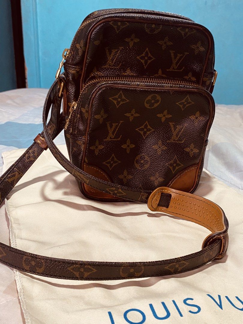Louis Vuitton Monogram Canvas Crossbody Bag (Category: Luxury Bags & Wallets) located in Manila. Submitted by marcbactat58655 (Listing ID 1457912747, Image 1). Description: - Authentic Louis Vuitton crossbody bag - Classic monogram canvas with leather trim - Adjustable strap for comfortable wear - Secure zipper closure - Interior date code: TH 1920 - Made in France - Ideal everyday bag. selling it rush... makati area... nego ng konti.