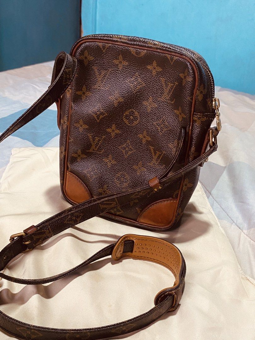 Louis Vuitton Monogram Canvas Crossbody Bag (Category: Luxury Bags & Wallets) located in Manila. Submitted by marcbactat58655 (Listing ID 1457912747, Image 2). Description: - Authentic Louis Vuitton crossbody bag - Classic monogram canvas with leather trim - Adjustable strap for comfortable wear - Secure zipper closure - Interior date code: TH 1920 - Made in France - Ideal everyday bag. selling it rush... makati area... nego ng konti.