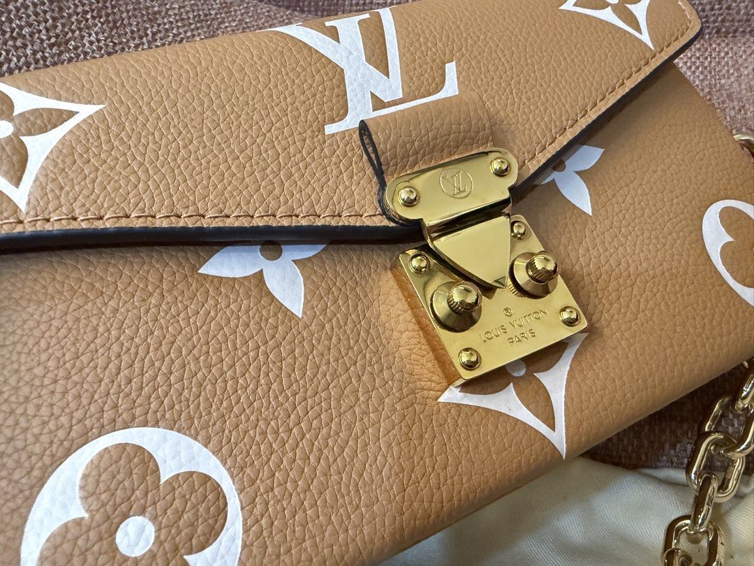 LV Empreinte Monogram East West Metis (Category: Luxury Bags & Wallets) located in Marikina City. Submitted by bellissimaestile (Listing ID 1457942780, Image 2). Description: 🔺Kyoto, Japan preloved store bought. 🔺NFC Scannable 🔺Self authenticate for buyers. To save bought our time and peace of mind, this item is for MEET UP AND PICK UP ONLY‼️ Location 📍SAN MATEO RIZAL .