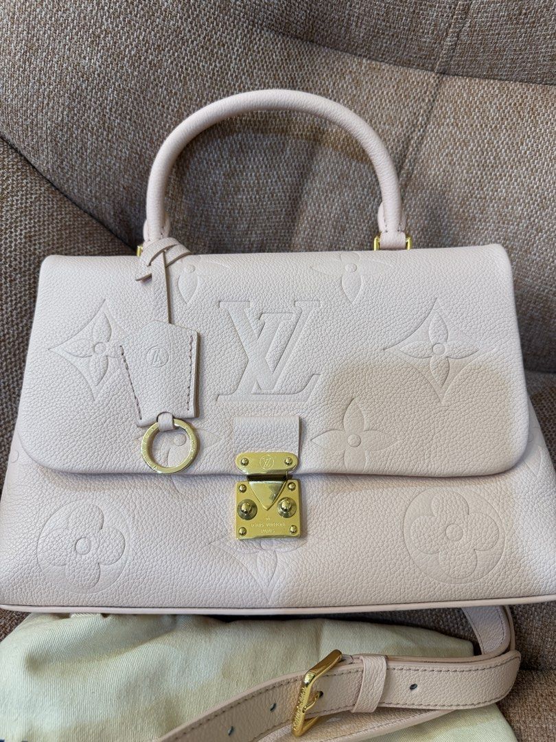 LV Madeleine Empreinte (Category: Luxury Bags & Wallets) located in Marikina City. Submitted by bellissimaestile (Listing ID 1457943531, Image 1). Description: 🔺Kyoto, Japan preloved store bought. 🔺NFC Scannable 🔺Self authenticate for buyers. To save bought our time and peace of mind, this item is for MEET UP AND PICK UP ONLY‼️ Location 📍SAN MATEO RIZAL.