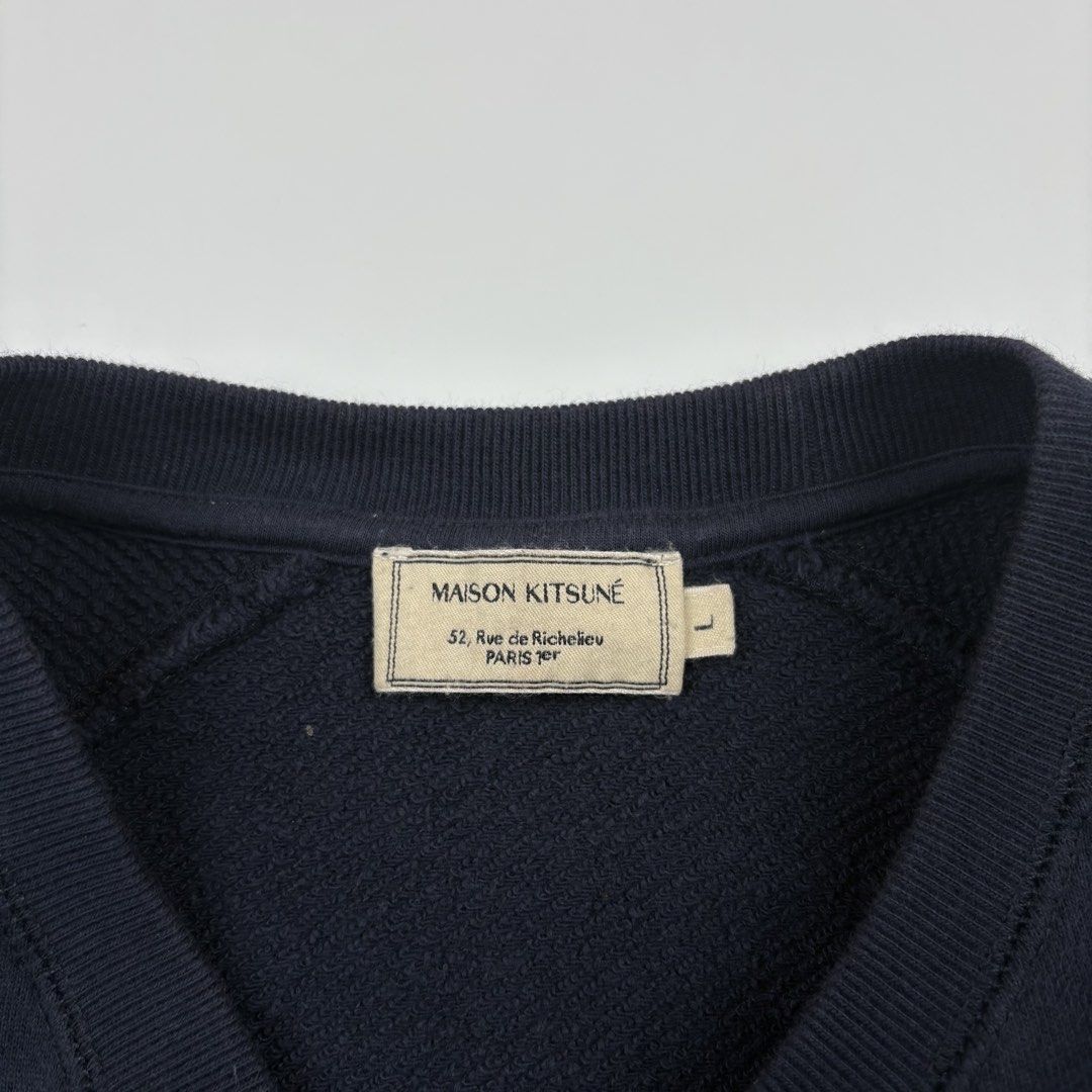 Maison Kitsune Sweater (Category: Coats, Jackets and Outerwear) located in Bacolod City. Submitted by cast.archives (Listing ID 1458050736, Image 2). Description: Maison Kitsune Sweater Size: Large Condition: Good Flaw: Normal sign of used.