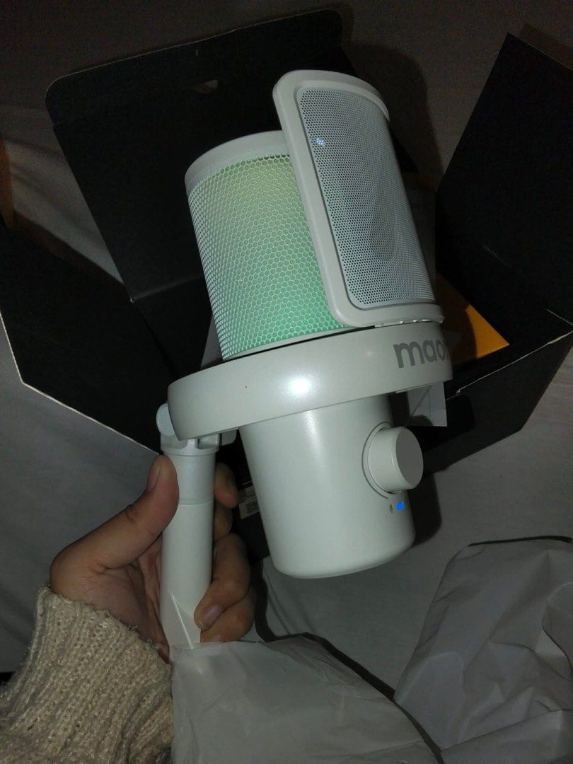 Maono DM40 white (Category: Microphones) located in Manila. Submitted by ziannaalex29 (Listing ID 1458003376, Image 3). Description: maono dm40 white bnew no issue.