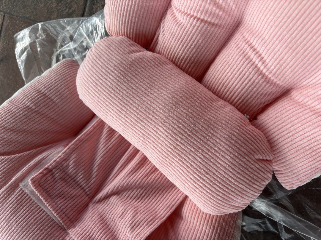 Maternity Pillow & Binder (Category: Maternity Care) located in Baguio. Submitted by pinkynj (Listing ID 1458024205, Image 3). Description: maternity pillow new & unused binder used but good as new take them together only.