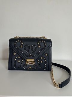 (Category: ) located in . Submitted by RealLuxuryDropsMY (Listing ID 1457978083, Image 1). Description: .