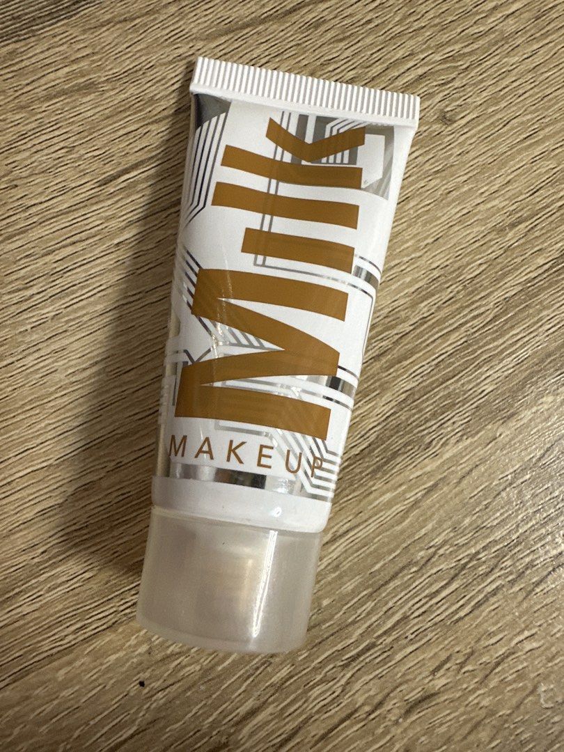 Milk Makeup Bionic Bronzer / Bronzer Bionique Travel Size (Category: Makeup) located in Quezon City. Submitted by crslph (Listing ID 1457999398, Image 1). Description: - Milk Makeup Bionic Bronzer - Travel size: 17ml / 0.6 fl oz - Made in USA - Ideal for trying out or travel -95% Full. Used only 3 times. .