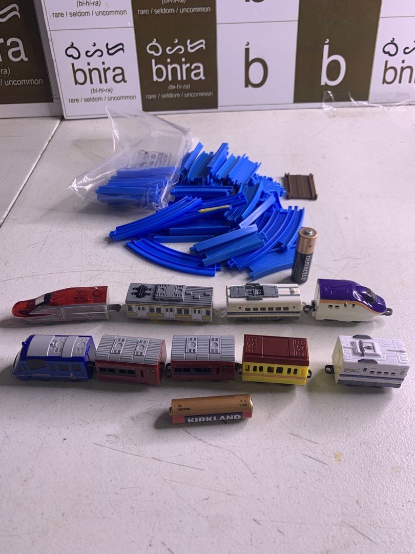 Mini Japan Trains and Tracks - Assorted Set (Category: Vehicle & Diecast Models) located in Carmona. Submitted by bihira (Listing ID 1458025627, Image 1). Description: Mini Japan Trains and Tracks - Assorted Set - WYSIWYG - As is / assorted set.