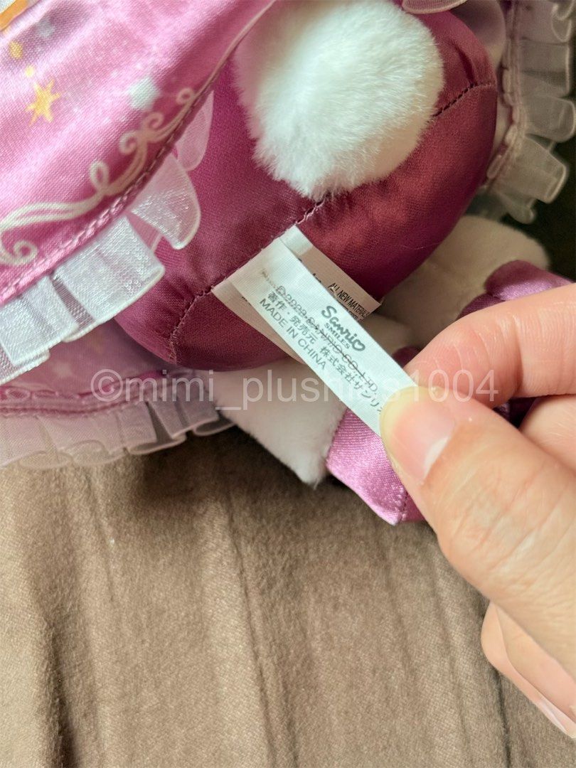 My Melody Starry Wizard mascot plush (Category: Plushies & Soft Toys) located in Pateros City. Submitted by mimi_plushies1004 (Listing ID 1458024453, Image 3). Description: Selling for the same price I got it for, only flaw is the etiketa was cut (nahila yung hangtag so parang na cut siya) but otherwise in good condition. Super soft and perfect for display. RFS: need funds for cancer meds Loc.: Pateros MOP: Gcash/BPI MOD: Grab/J&T.
