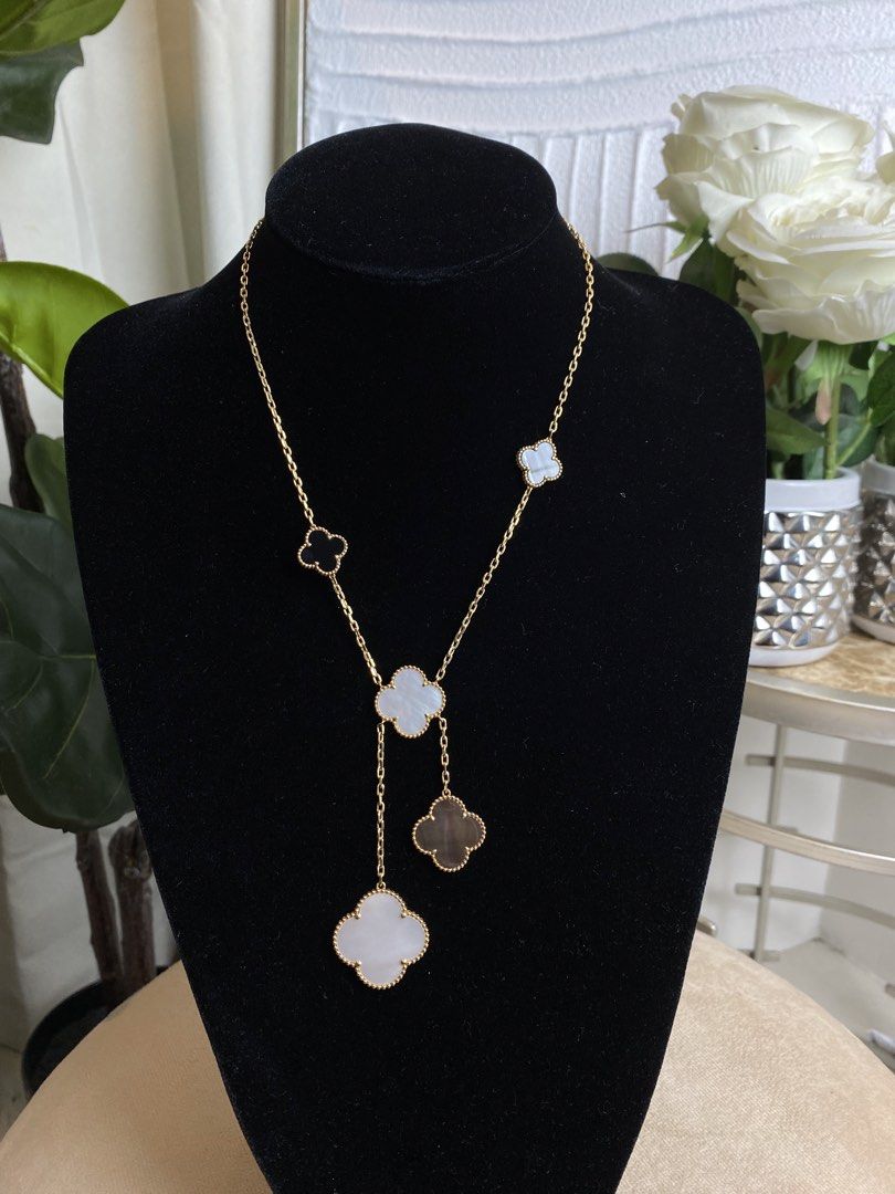 Necklace VCA (Category: Luxury Accessories) located in Iloilo. Submitted by eliseohana (Listing ID 1458024966, Image 1). Description: .