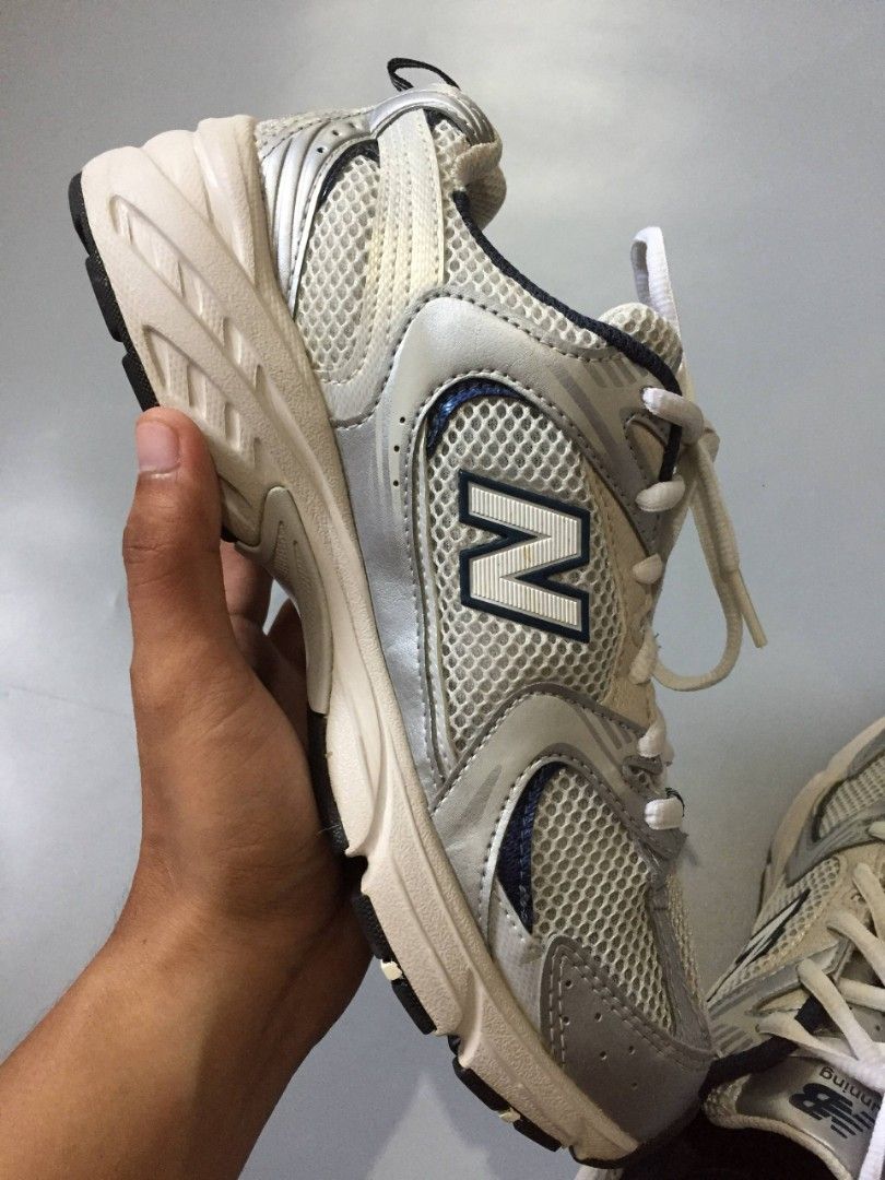 New Balance 530 (Category: Sneakers) located in Balayan. Submitted by _wethrift (Listing ID 1458062049, Image 3). Description: New Balance 530 Size US M 7 US W 8.5 EU 40 - 41 excellent condition color rate 9/10 MINE - 📩 +shipping fee 📍 BALAYAN, BATANGAS.