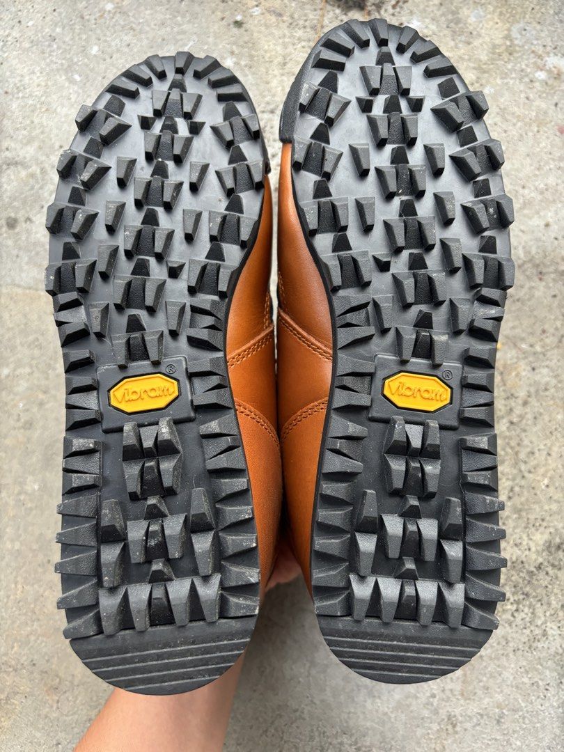 New balance rainier (Category: Announcements) located in Manila. Submitted by Caps4everyone (Listing ID 1457991836, Image 2). Description: For sale only New balance rainier Price: 3,500 Size: 8.5 euro 42 Location: caloocan Shipping: lbc and lalamove Pm for sure buyer only.