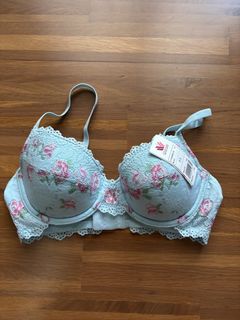 (Category: ) located in . Submitted by 88pcnugget (Listing ID 1457987800, Image 1). Description: .