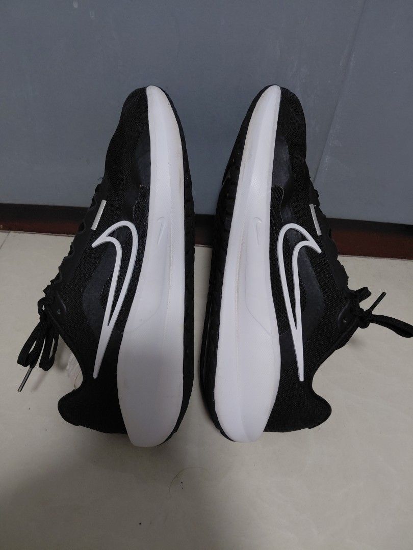 Nike Downshifter size 8.5 Black White (Category: Sneakers) located in Quezon City. Submitted by jmp13 (Listing ID 1458077514, Image 2). Description: Nike Down shifter 13 legit original size 8.5 US used but very good condition can pass as new no box just shoes loc qc pm for inquiries.