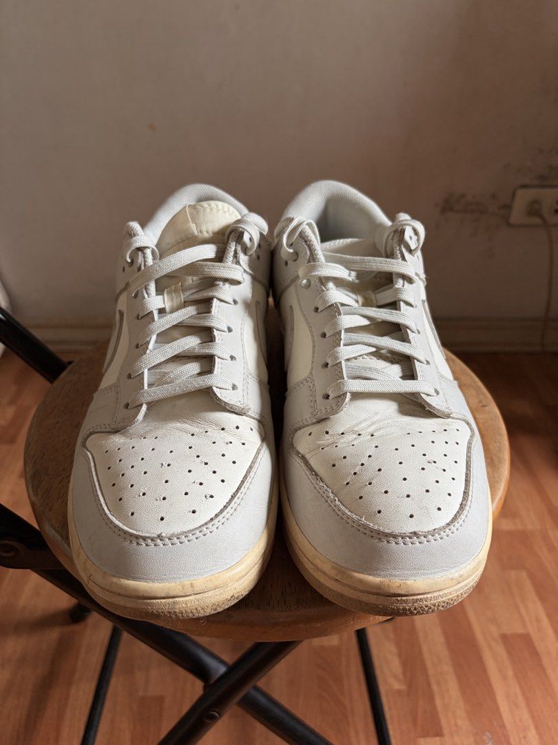 Nike Dunk Low "Light Bone" (Category: Sneakers) located in Muntinlupa City. Submitted by astray06 (Listing ID 1457987404, Image 3). Description: Nike Dunk Low "Light Bone" Issue: Minimal sign of usage. Minimal heel drag. Onting linis lang need. RFS: Declutter ₱ 800 + SF .