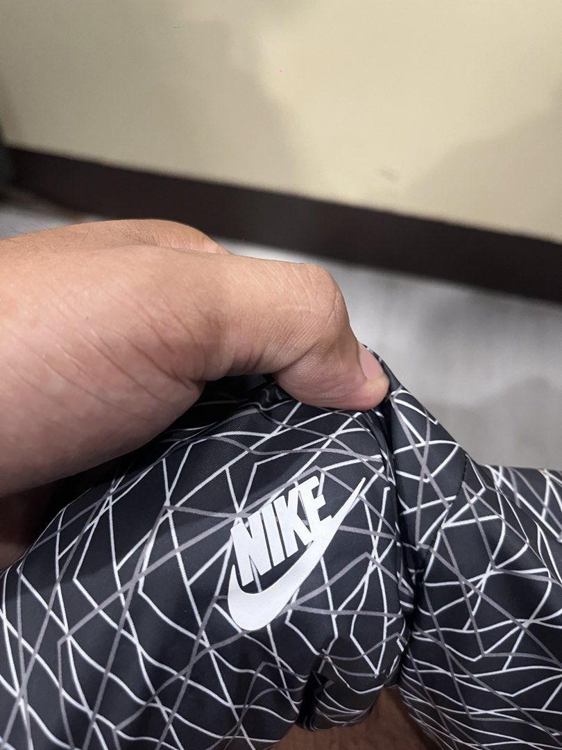 Nike Windbreaker Jacket / Black /Small (Category: Coats, Jackets and Outerwear) located in Camalaniugan. Submitted by anarchymonopoly052128 (Listing ID 1458078176, Image 3). Description: Dimension: Width 19.5Inches x Length Front 26 Inches x Length Back 29 Inches Condition: 9.5/10 Color Rate:10/10.