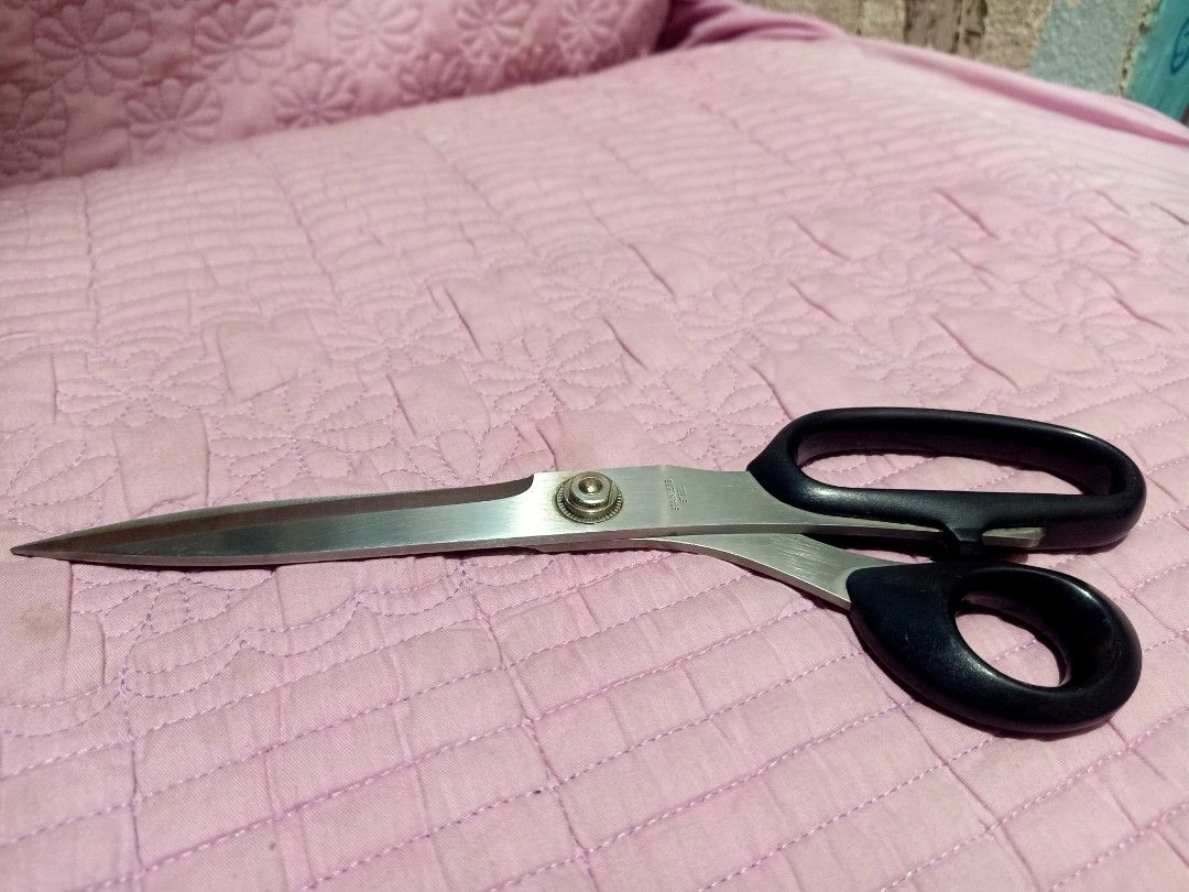 Nikken scissor japan (Category: Dinnerware & Cutlery) located in Pasig City. Submitted by urdal01 (Listing ID 1458026976, Image 3). Description: Nikken scissors goodcondition/surplus made in japan sharp.