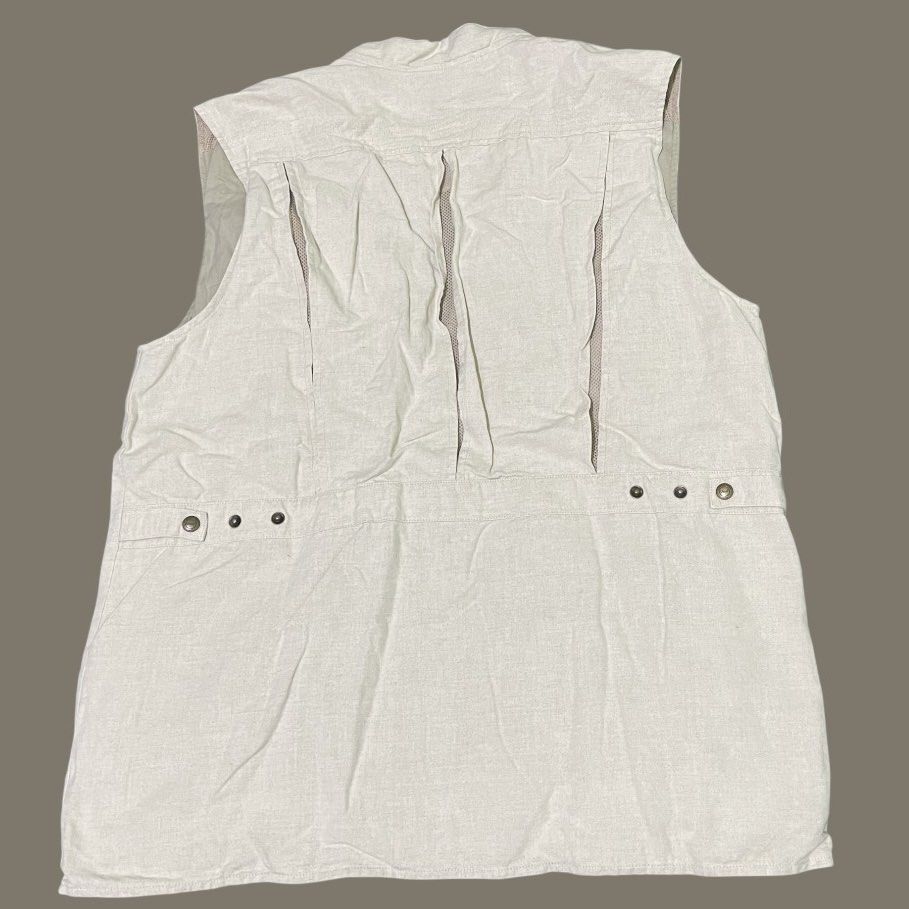 Orvis Fishing Vest (Category: Vests) located in Quezon City. Submitted by jepjepjooray (Listing ID 1458055707, Image 2). Description: Orvis vintage fishing vest Large on tag 23”x30” Excellent condition P500 + sf Location: Balanga, Batann.