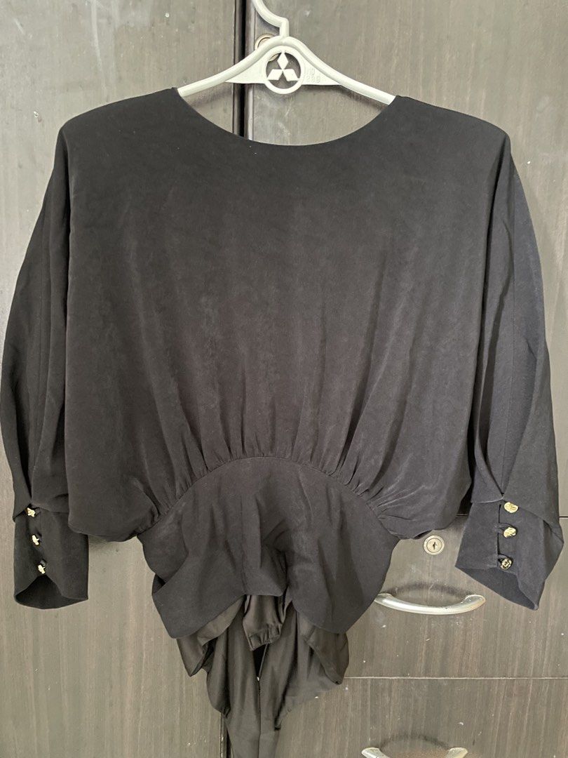 Patty Ang Parx Bodysuit (Category: Blouses) located in Taguig. Submitted by shopourstyle.co (Listing ID 1457914960, Image 1). Description: Brand New Parx Bodysuit Color: Midnightblue but looks like black With shoulder pads Gold Patty Ang engraved buttons Original Price: 14500.